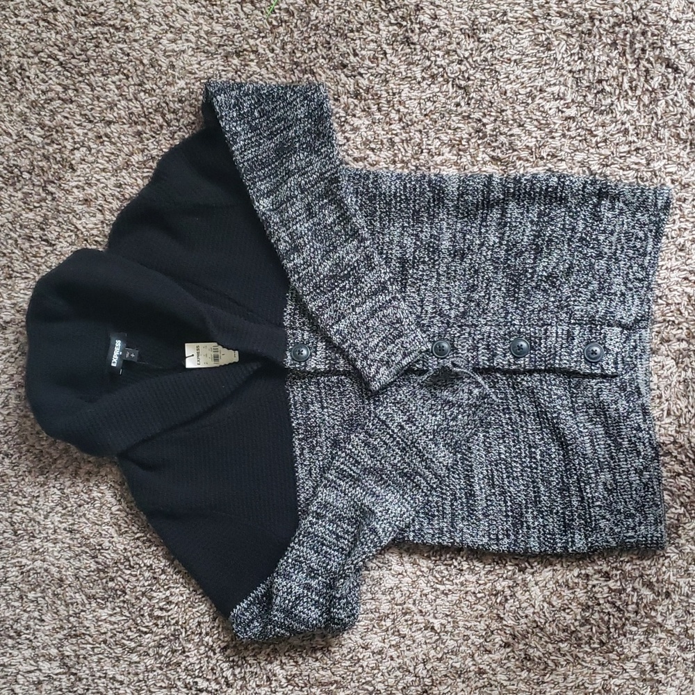 Express V Neck - Sweater
